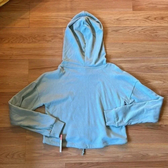 NWT Colsie Top - Picture 4 of 4